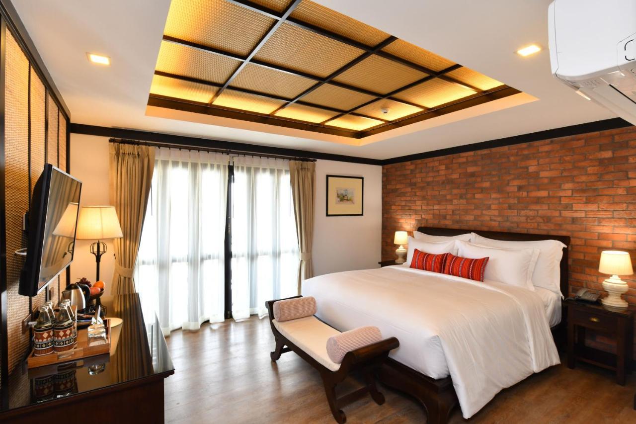 El Barrio Lanna Hotel Chiang Mai Bagian luar foto