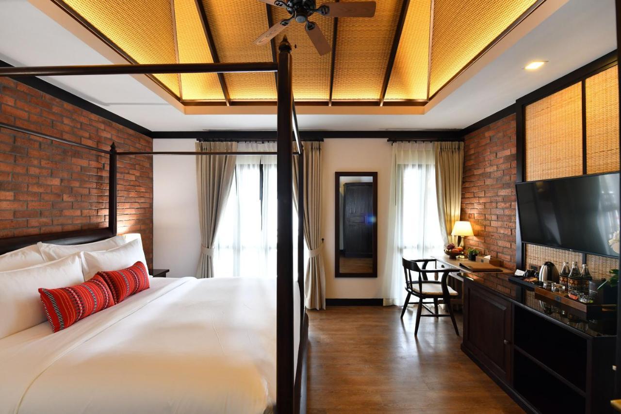 El Barrio Lanna Hotel Chiang Mai Bagian luar foto