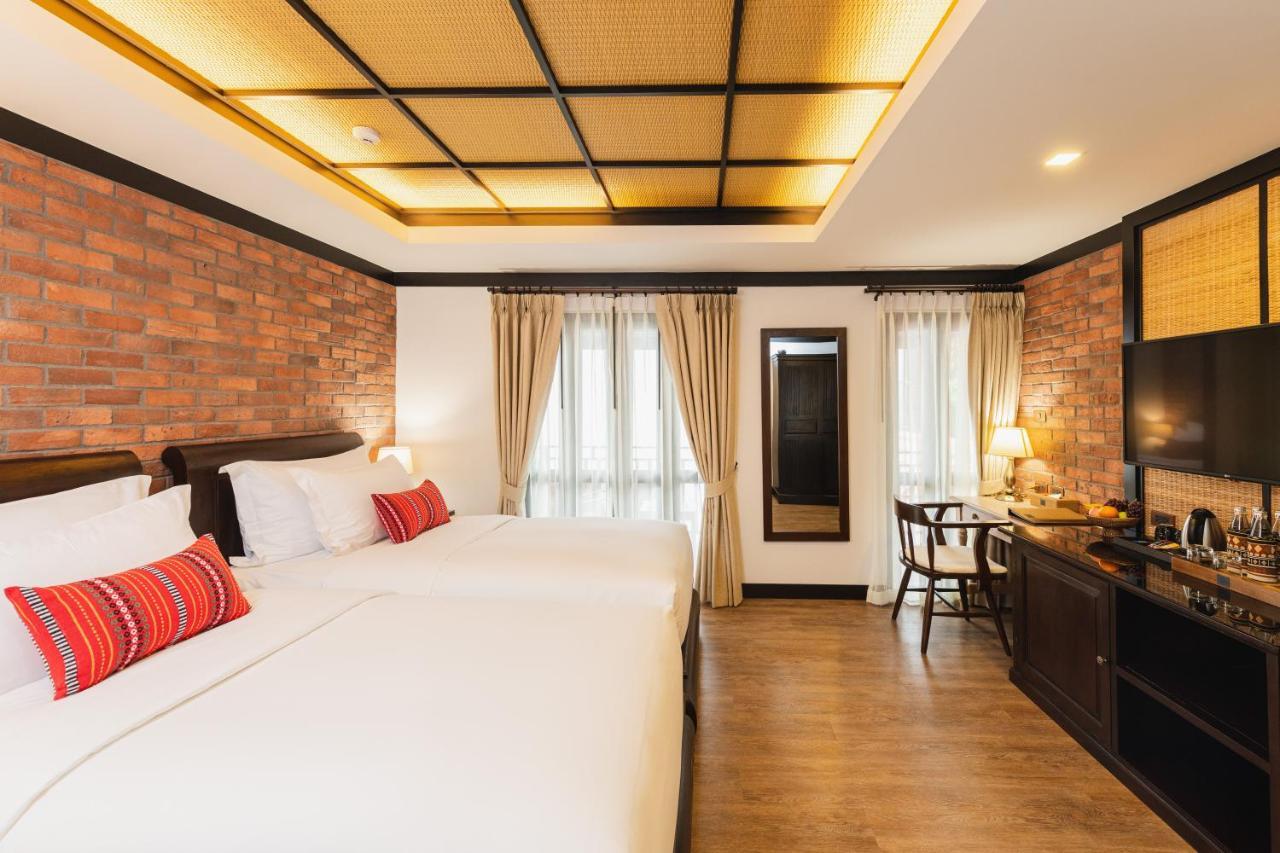 El Barrio Lanna Hotel Chiang Mai Bagian luar foto