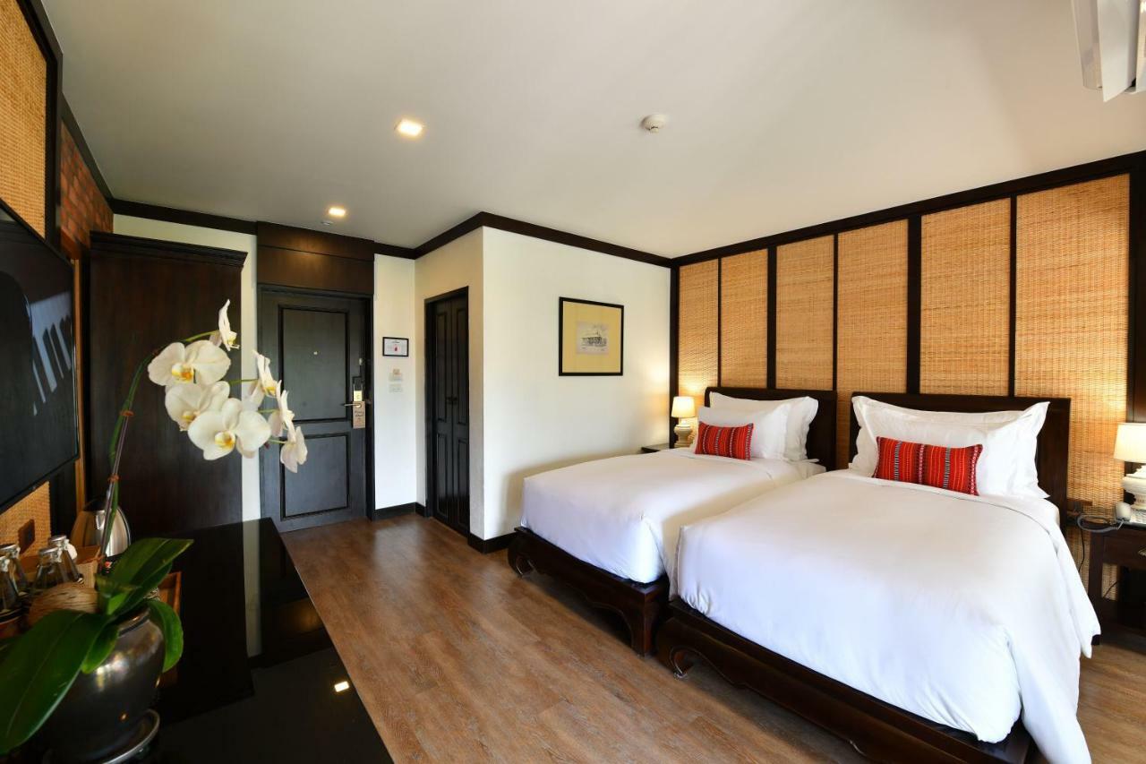El Barrio Lanna Hotel Chiang Mai Bagian luar foto