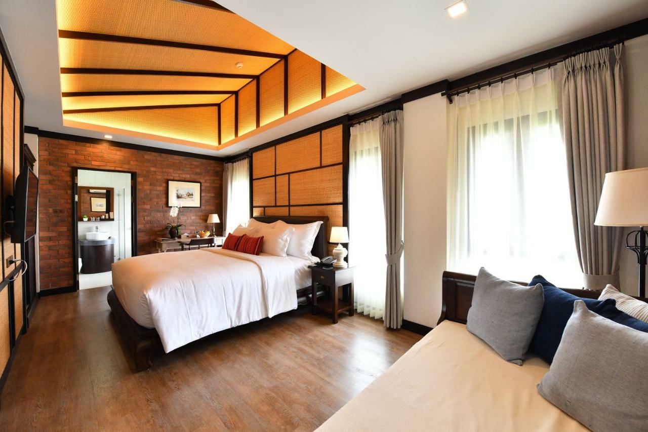 El Barrio Lanna Hotel Chiang Mai Bagian luar foto