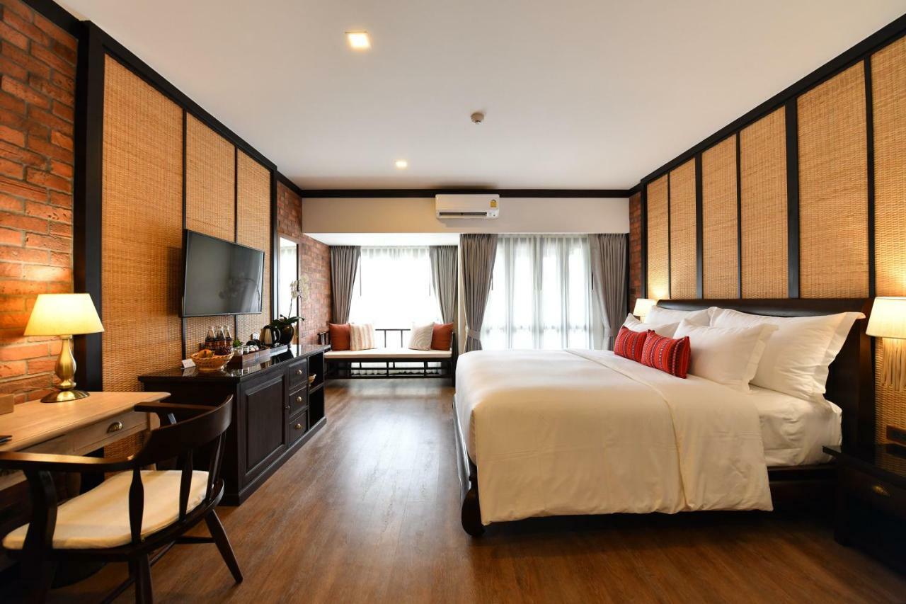 El Barrio Lanna Hotel Chiang Mai Bagian luar foto