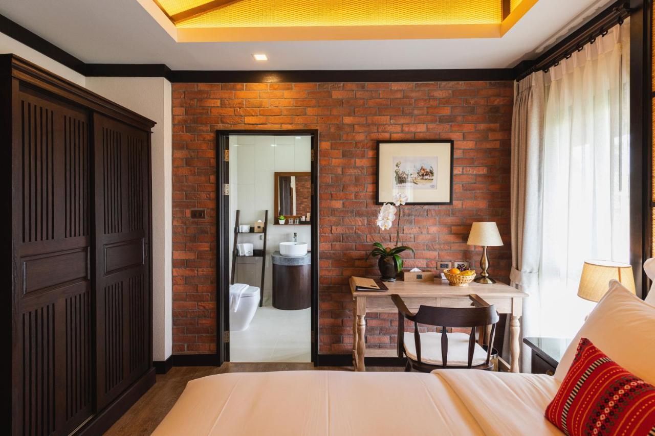 El Barrio Lanna Hotel Chiang Mai Bagian luar foto