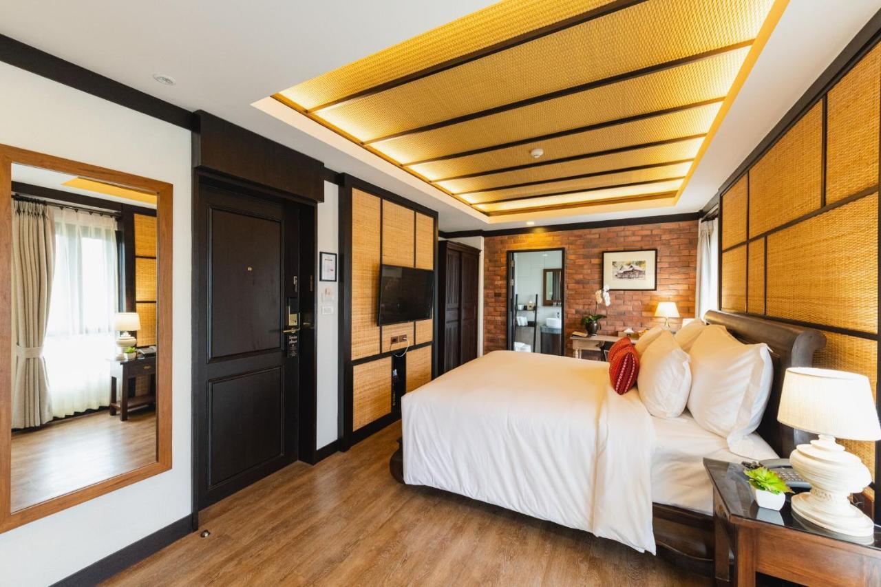 El Barrio Lanna Hotel Chiang Mai Bagian luar foto