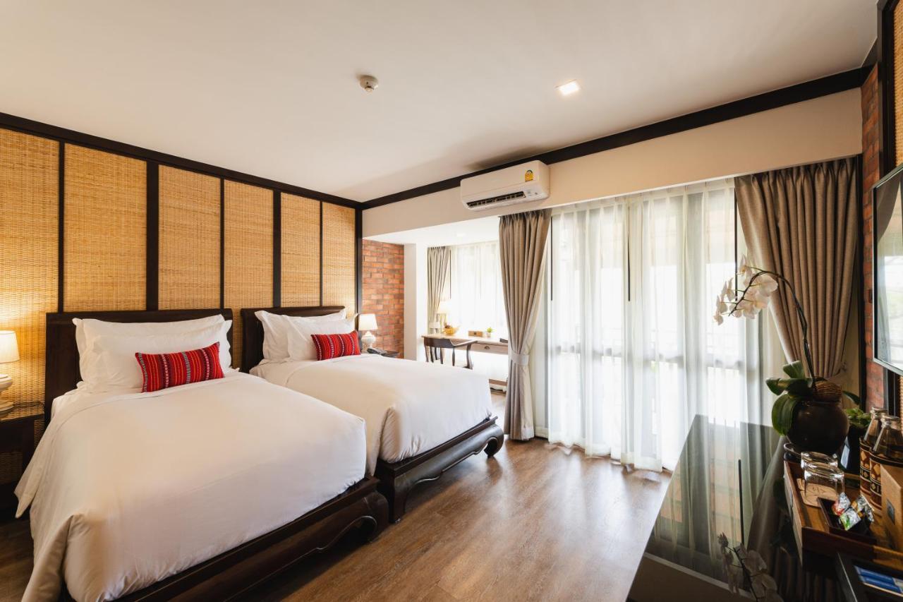 El Barrio Lanna Hotel Chiang Mai Bagian luar foto
