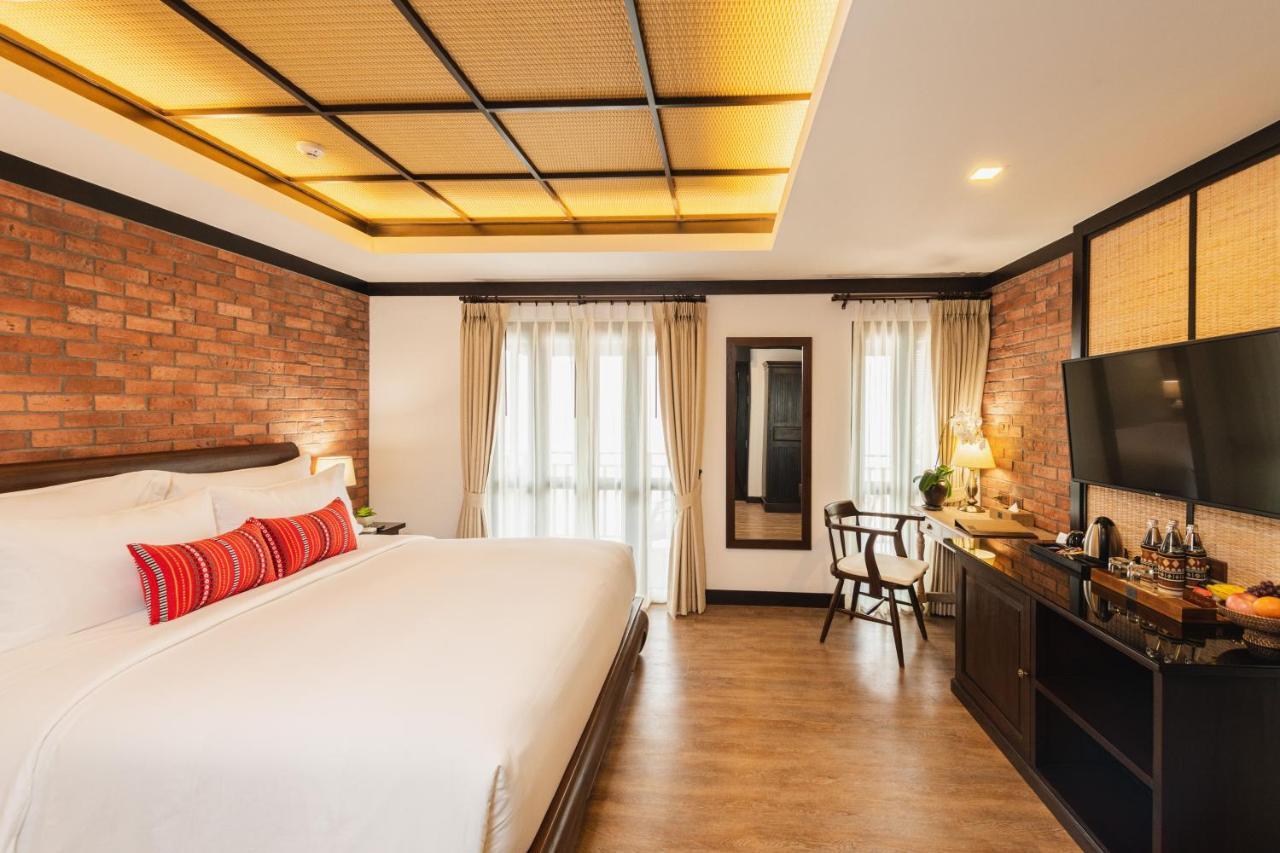 El Barrio Lanna Hotel Chiang Mai Bagian luar foto