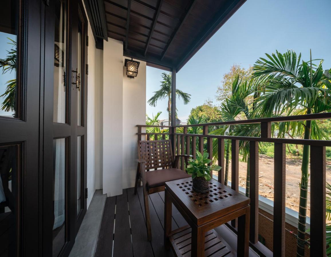 El Barrio Lanna Hotel Chiang Mai Bagian luar foto