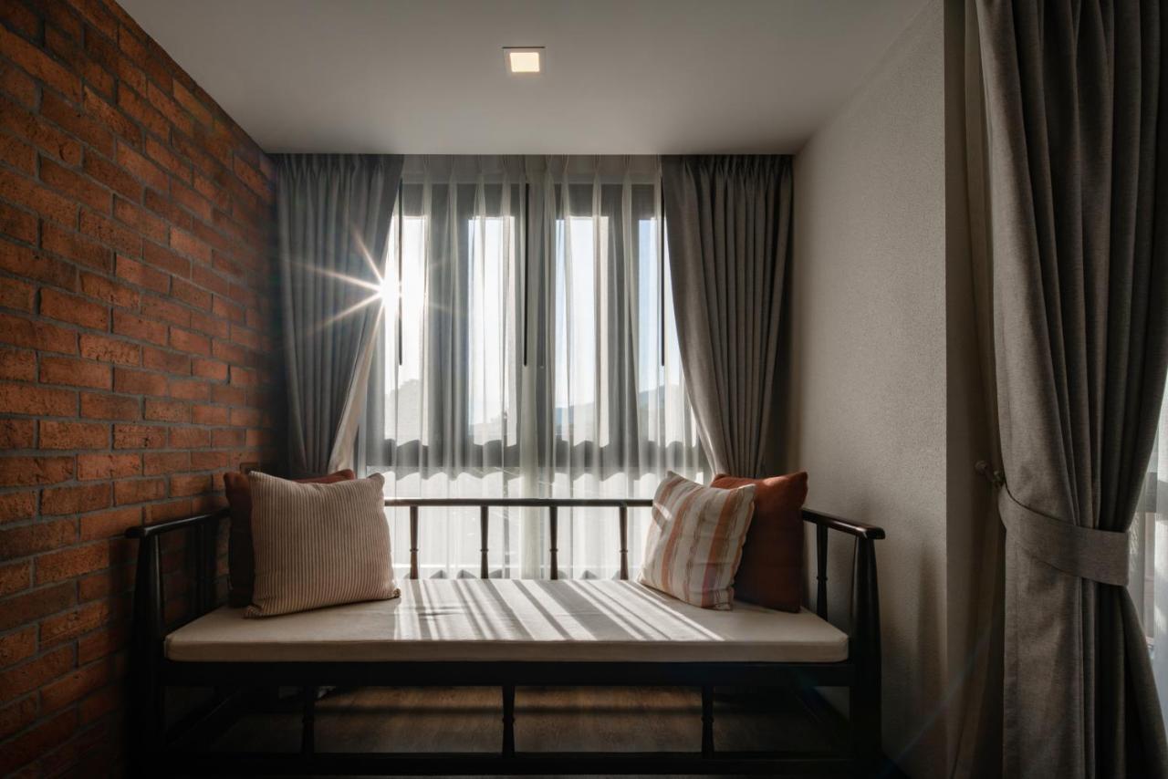 El Barrio Lanna Hotel Chiang Mai Bagian luar foto