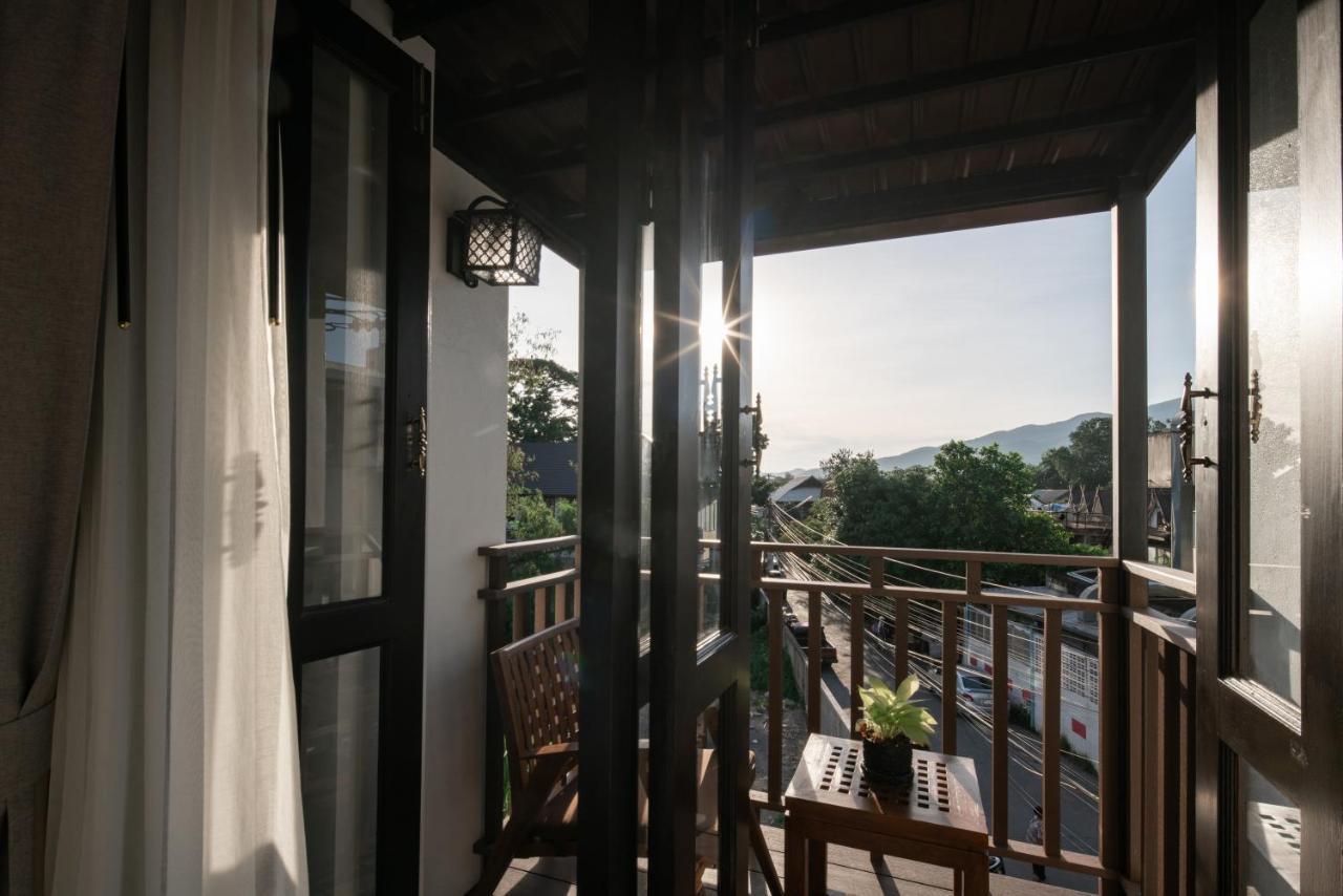 El Barrio Lanna Hotel Chiang Mai Bagian luar foto